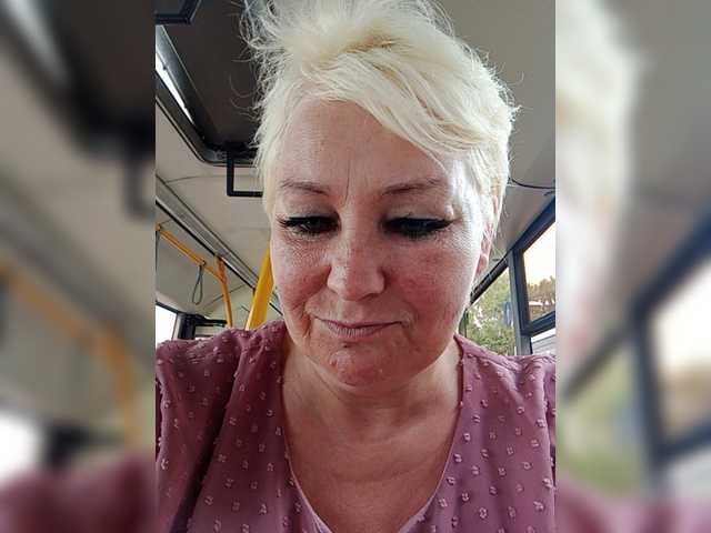 Live sex webcam photo for -Ledi-X- #273947665