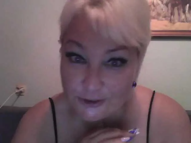 Live sex webcam photo for -Ledi-X- #274627284