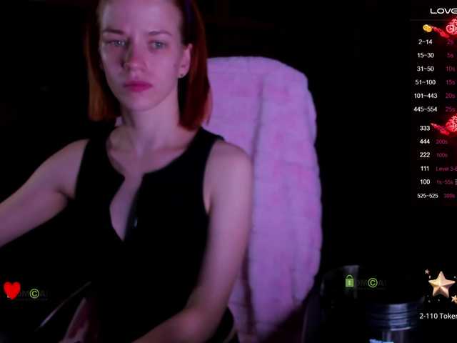 Live sex webcam photo for -LeeLoo- #276711363