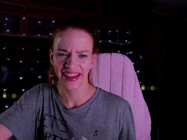 Live sex webcam photo for -LeeLoo- #277299381