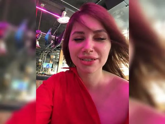 Live sex webcam photo for -LeiaProseccina- #292000422