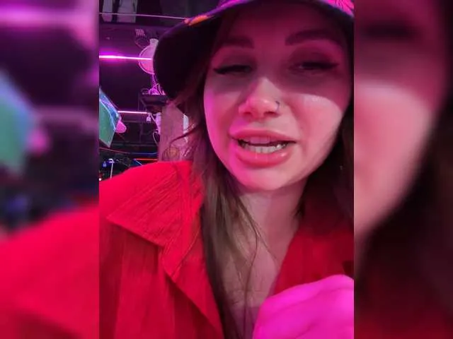 Live sex webcam photo for -LeiaProseccina- #292001962