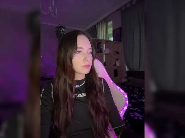 Live sex webcam photo for -LittleFairy- #291146931