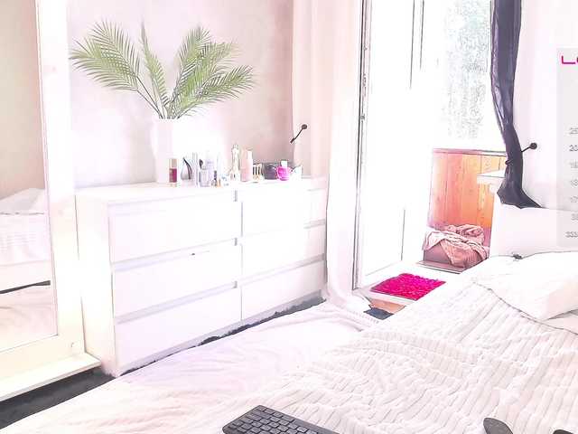 Live sex webcam photo for -MARIDRAGON- #291346764