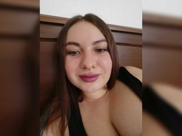 Live sex webcam photo for -MATATA- #273071568