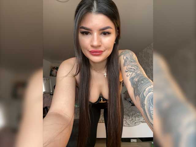 Live sex webcam photo for -MaybeBaby- #277436751