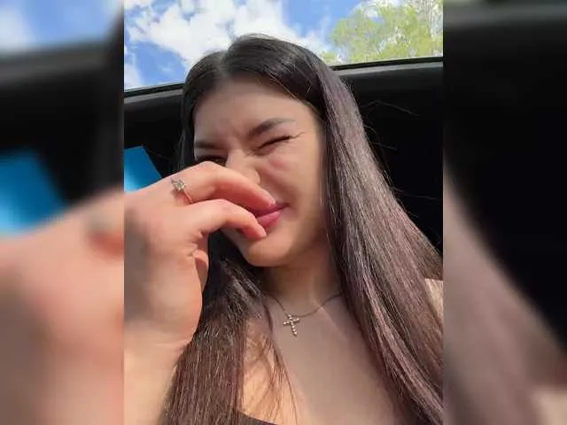 Live sex webcam photo for -MaybeBaby- #290950330