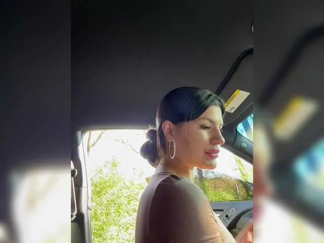 Live sex webcam photo for -MaybeBaby- #291845662