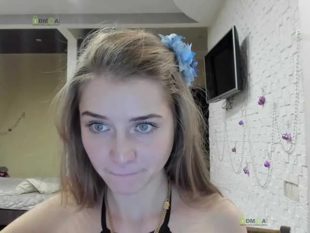 Live sex webcam photo for -Melissa- #271926691