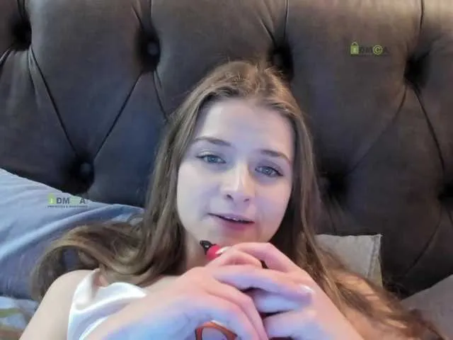 Live sex webcam photo for -Melissa- #272287254