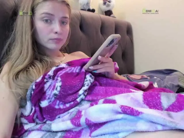 Live sex webcam photo for -Melissa- #275113242