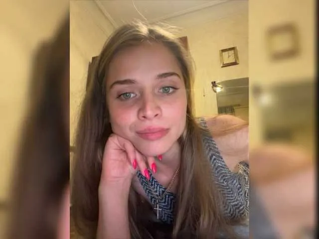 Live sex webcam photo for -Melissa- #275480912