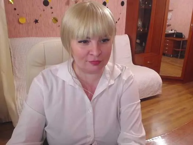 Live sex webcam photo for -MeowMeow- #290872672