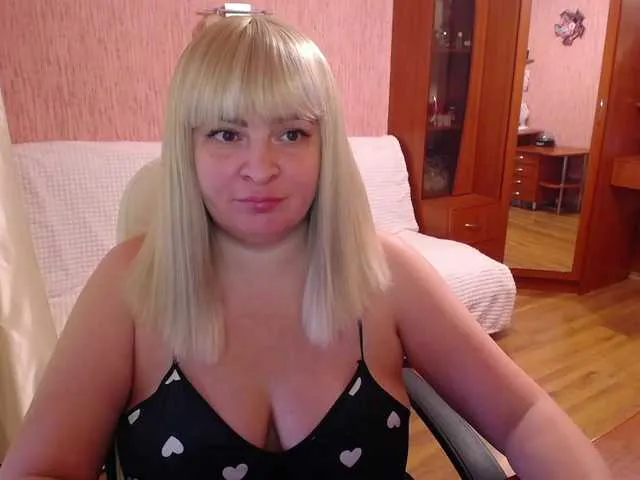 Live sex webcam photo for -MeowMeow- #291818326