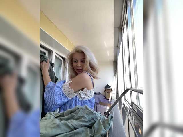 Live sex webcam photo for -Molly- #291013951