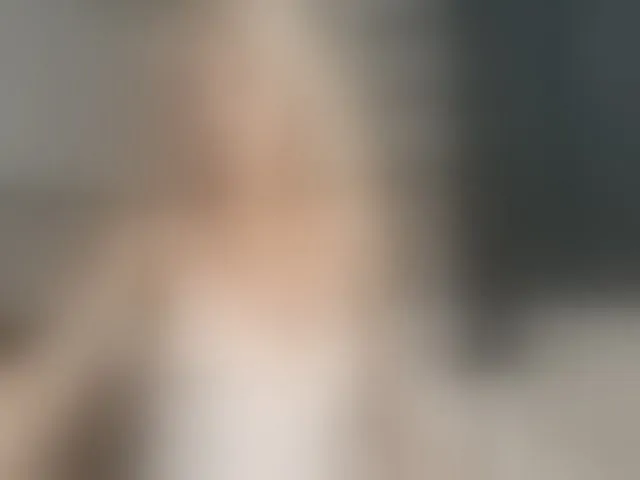 Live sex webcam photo for -Molly- #293987819