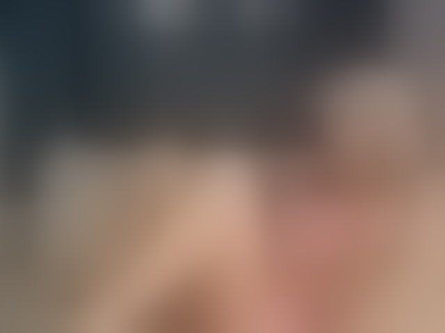 Live sex webcam photo for -Molly- #294001766