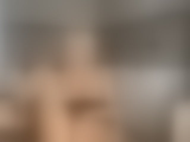 Live sex webcam photo for -Molly- #294095310