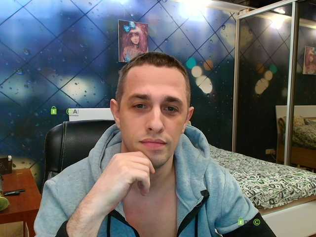 Live sex webcam photo for -MrLover- #291982518