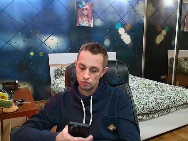 Live sex webcam photo for -MrLover- #292026940