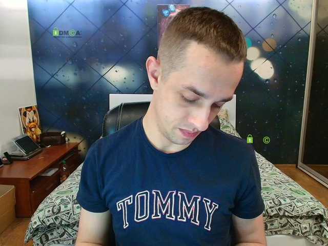 Live sex webcam photo for -MrLover- #292124864