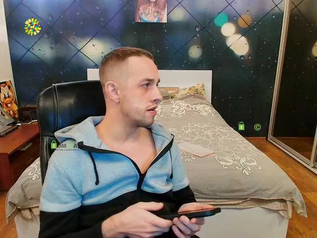 Live sex webcam photo for -MrLover- #292286333