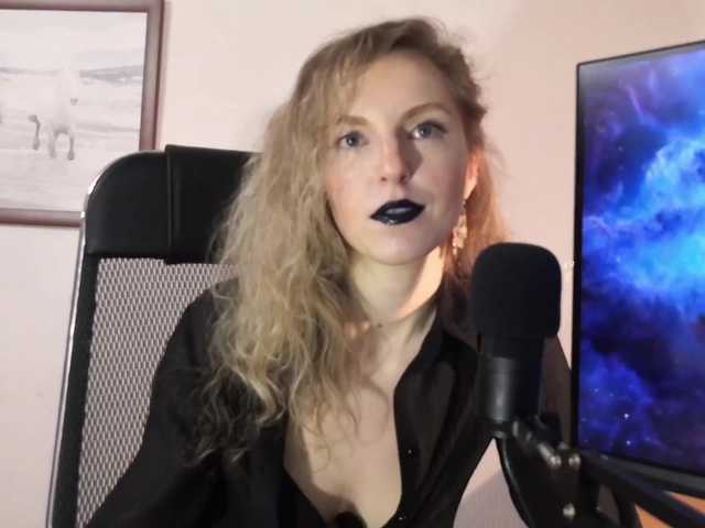 Live sex webcam photo for -My-Girl- #272287264