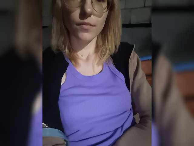 Live sex webcam photo for -My-Girl- #275693544