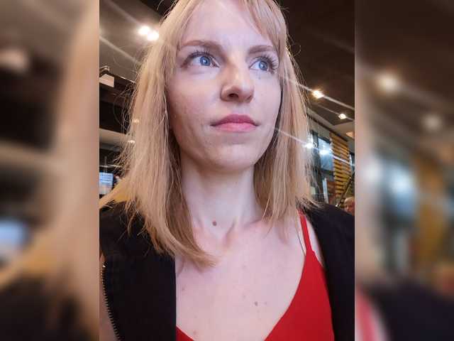 Live sex webcam photo for -My-Girl- #275701397