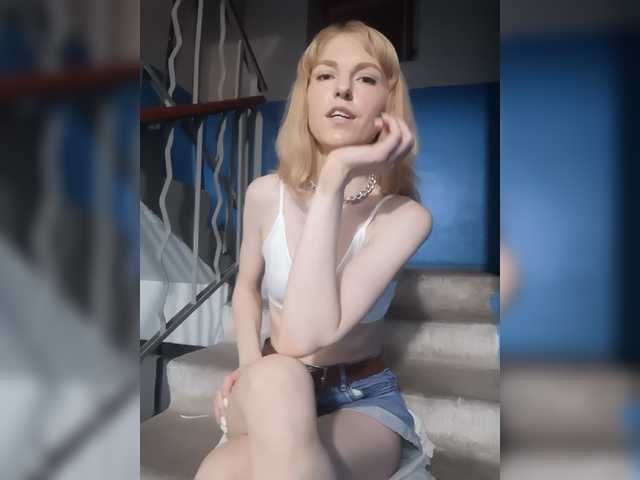 Live sex webcam photo for -My-Girl- #275709367