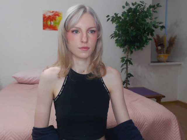 Live sex webcam photo for -My-Girl- #276905208