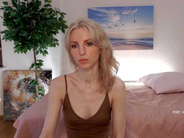 Live sex webcam photo for -My-Girl- #277614958