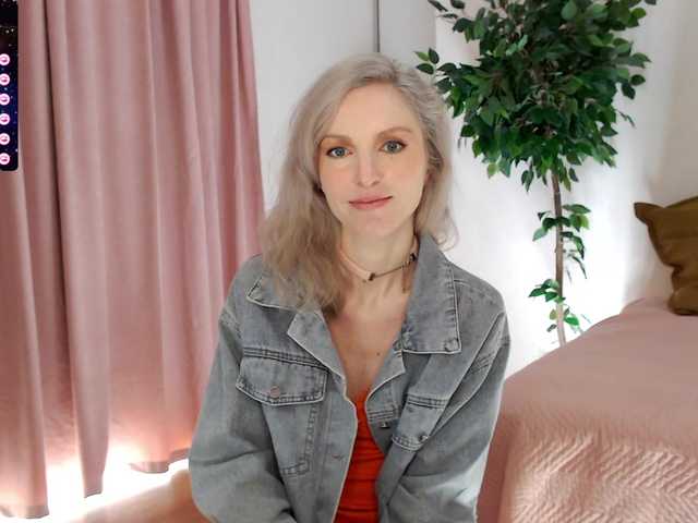 Live sex webcam photo for -My-Girl- #277773968