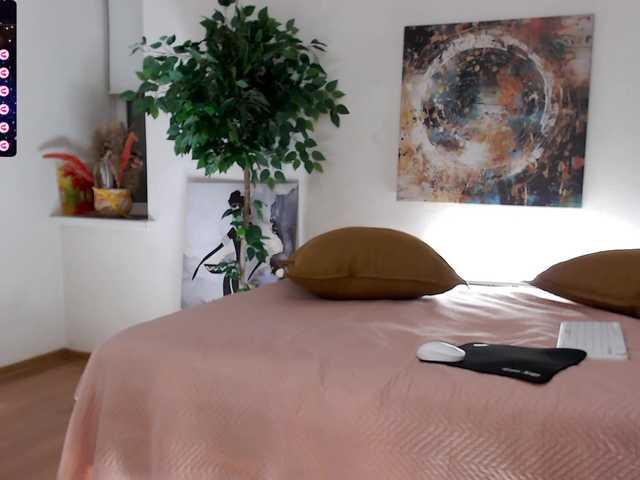 Live sex webcam photo for -My-Girl- #277865135