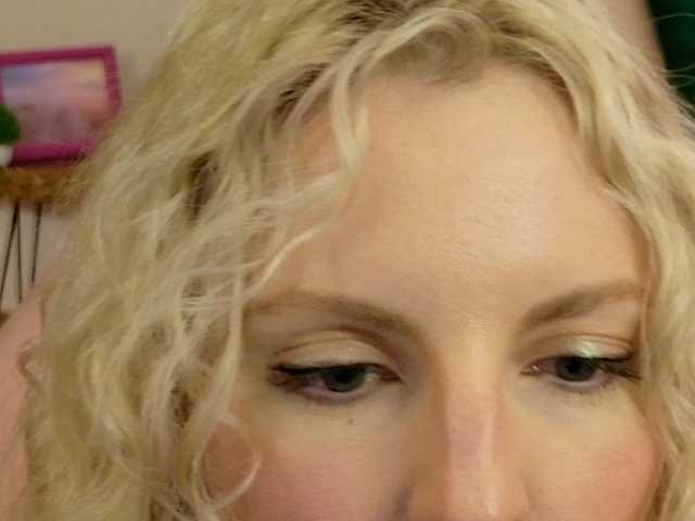 Live sex webcam photo for -My-Girl- #291203108