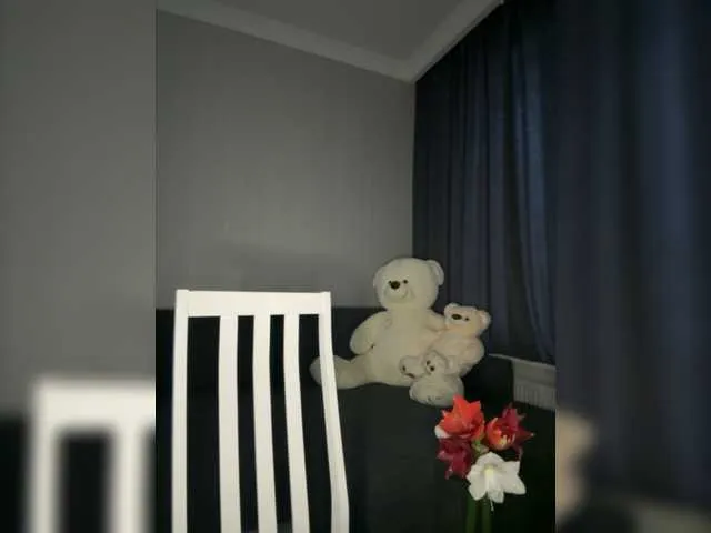 Live sex webcam photo for -MyBae- #276879378