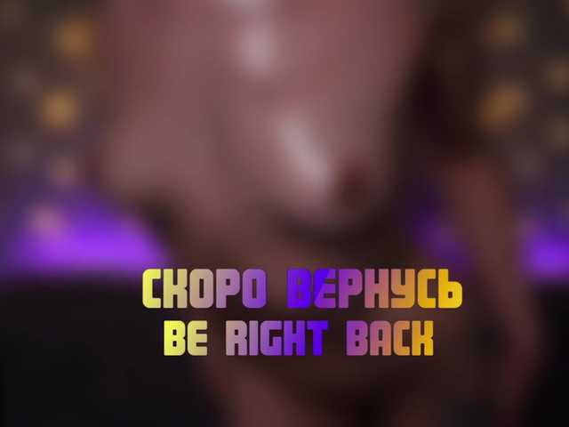 Live sex webcam photo for -Peach-girl- #273371045