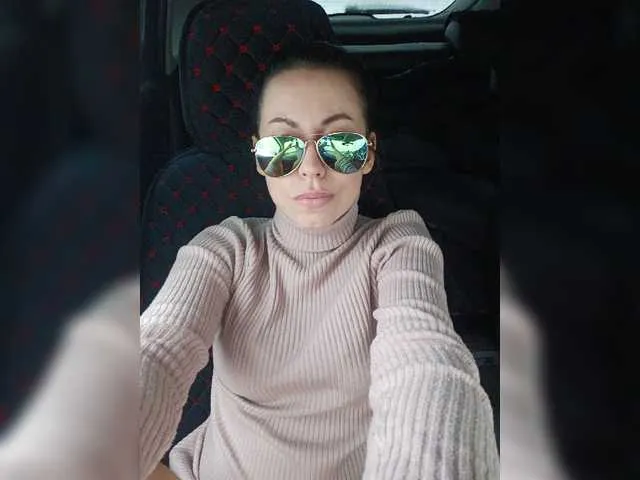 Live sex webcam photo for -Pypsiki- #276953696