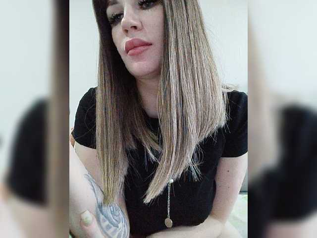 Live sex webcam photo for -Quasarrr- #275921092