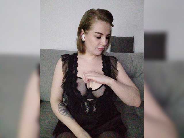 Live sex webcam photo for -Quasarrr- #276534372