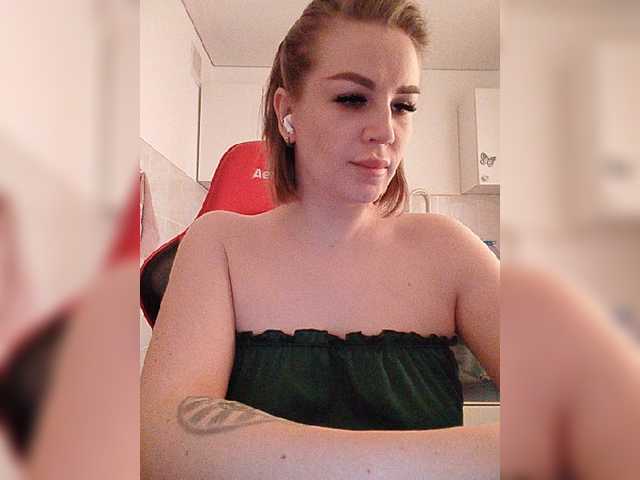 Live sex webcam photo for -Quasarrr- #277098926