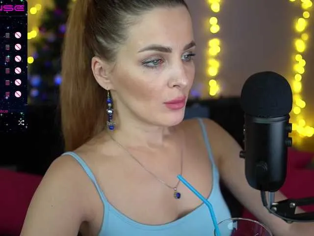 Live sex webcam photo for -Queen-Maria- #272173911