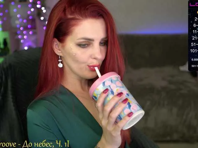 Live sex webcam photo for -Queen-Maria- #274219764