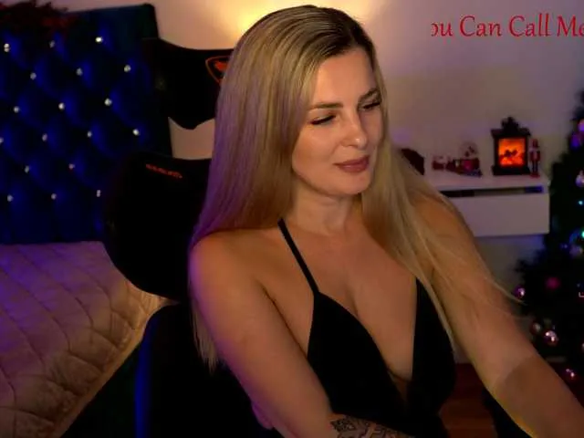 Live sex webcam photo for -Queen-Maria- #276932749