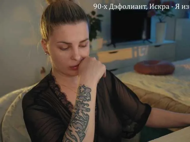 Live sex webcam photo for -Queen-Maria- #291143981