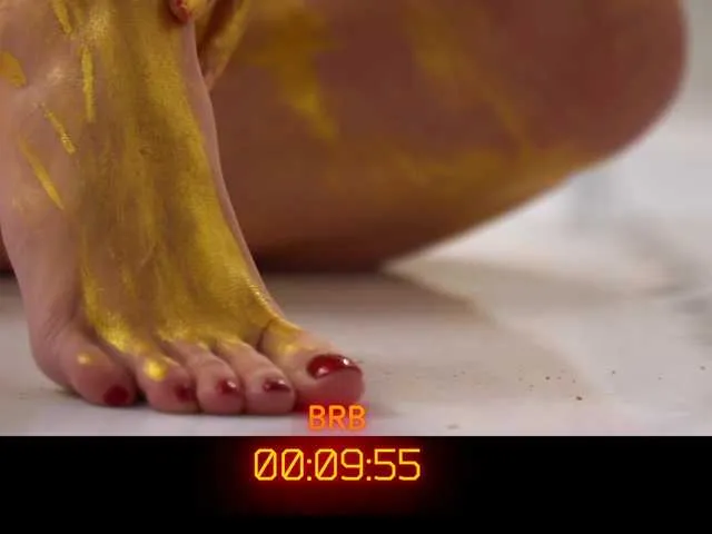 Live sex webcam photo for -Queen-Maria- #291157190