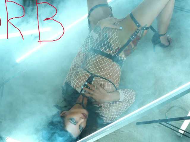 Live sex webcam photo for -Queen-Maria- #291322649