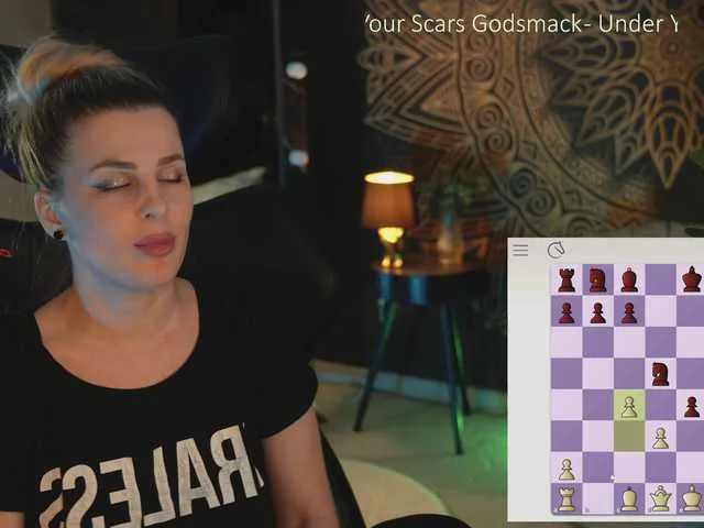 Live sex webcam photo for -Queen-Maria- #291628180