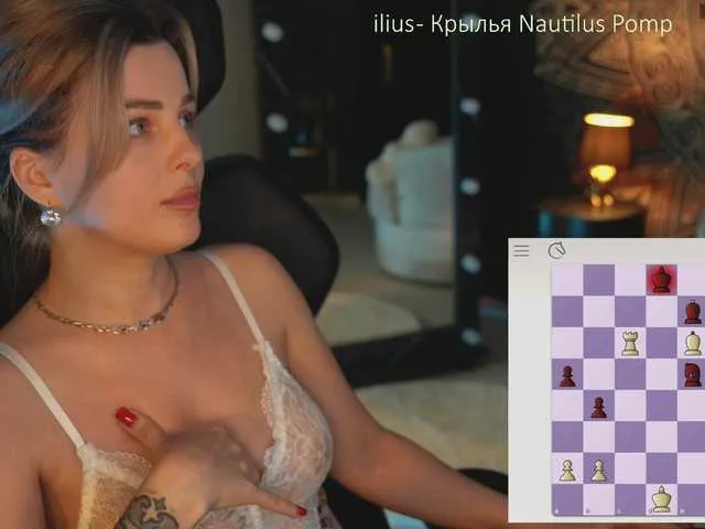 Live sex webcam photo for -Queen-Maria- #291659967