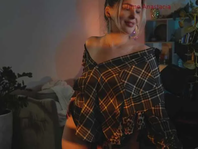 Live sex webcam photo for -Queen-Maria- #291998722